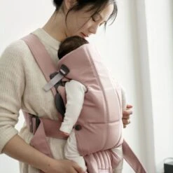 BabyBjörn Mini Cotton Draagzak -Joolz Verkoop babybj rn mini cotton draagzak oudroze 3